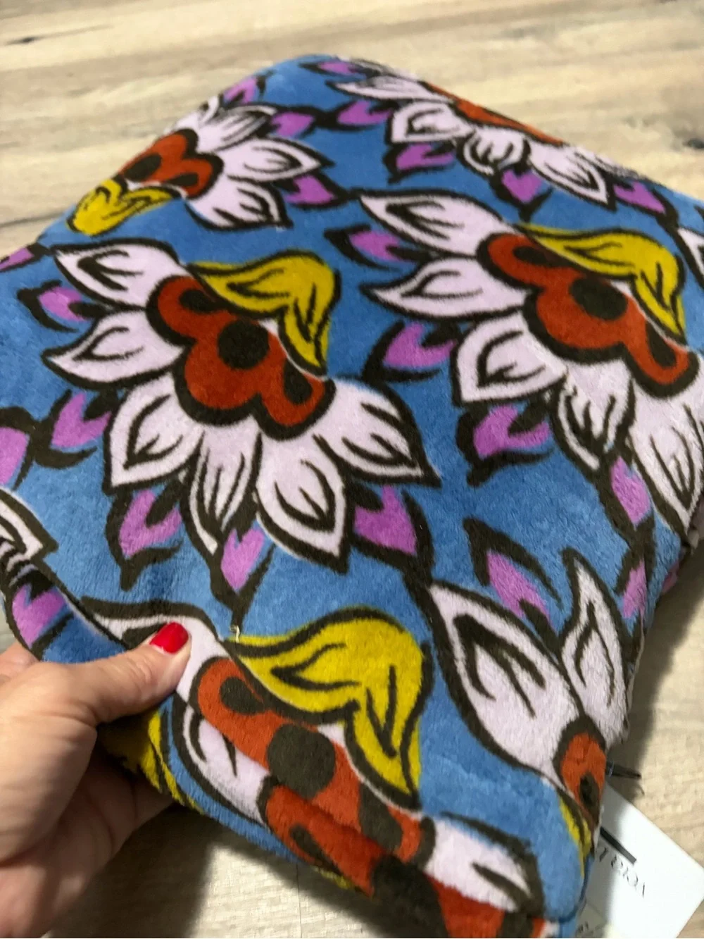 NWT Vera Bradley Blue Floral Fleece Blanket- includes over luggage handle option